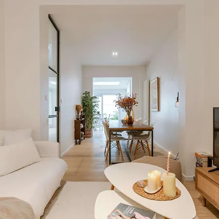 Huswell - Charming Townhouse In Perfect For 6 Guests Гент