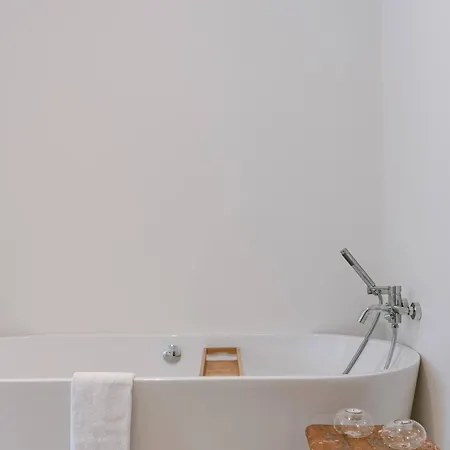 Huswell - Charming Townhouse In Perfect For 6 Guests Tatil Evi *