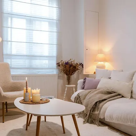 Huswell - Charming Townhouse In Perfect For 6 Guests Gent