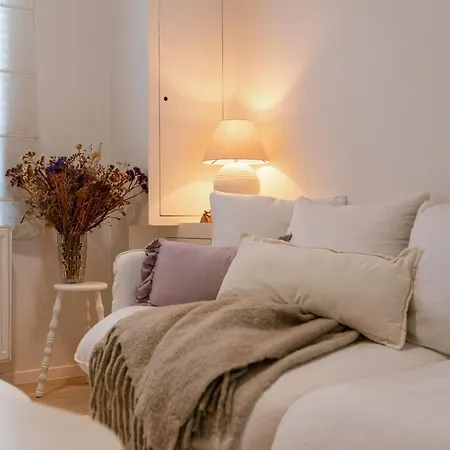 Huswell - Charming Townhouse In Perfect For 6 Guests Tatil Evi *