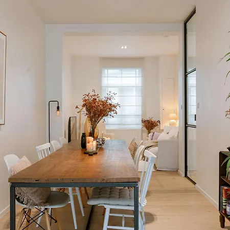 Huswell - Charming Townhouse In Perfect For 6 Guests *