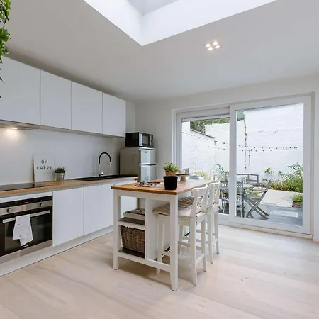 Huswell - Charming Townhouse In Perfect For 6 Guests Tatil Evi *
